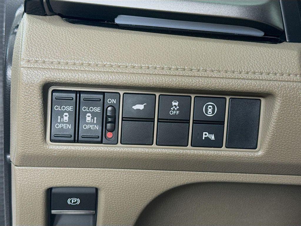 used 2023 Honda Odyssey car, priced at $37,840