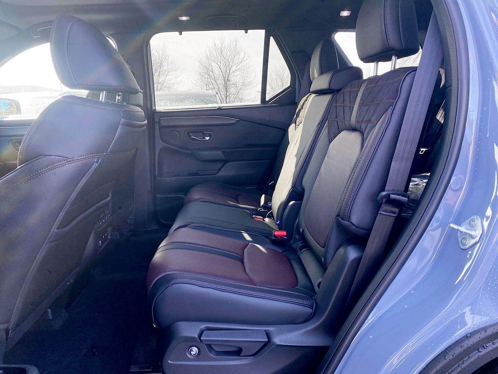 new 2026 Honda Pilot car, priced at $56,376