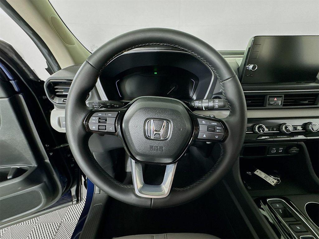 used 2025 Honda Pilot car, priced at $44,990