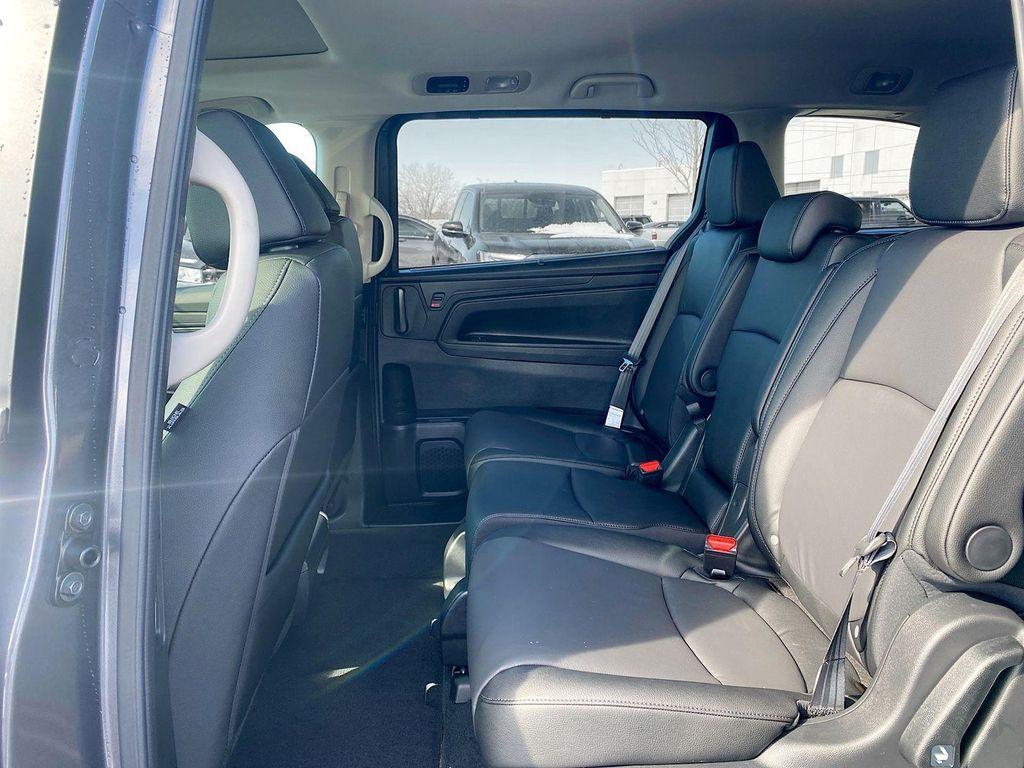 new 2026 Honda Odyssey car, priced at $43,847
