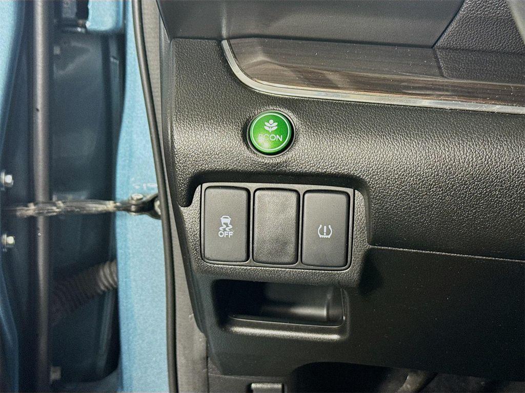 used 2015 Honda CR-V car, priced at $17,990