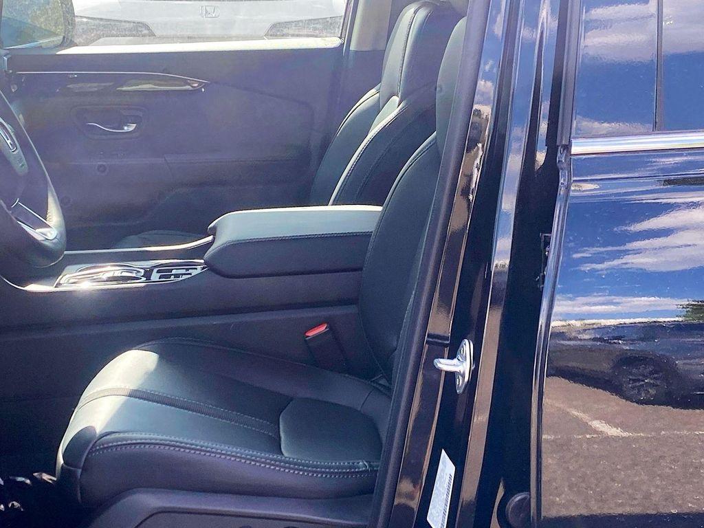 used 2025 Honda Pilot car, priced at $48,840