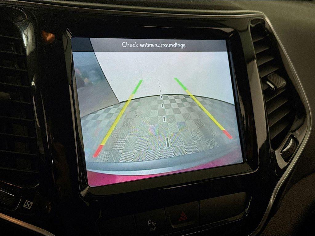 used 2020 Jeep Cherokee car, priced at $16,490