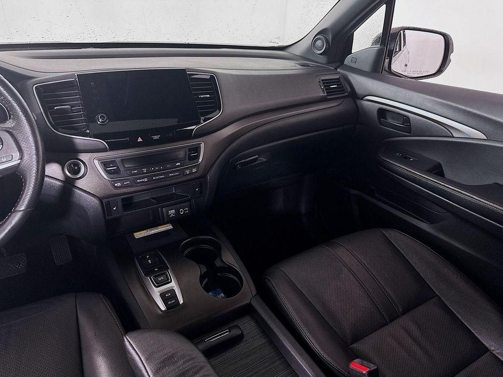 used 2022 Honda Pilot car, priced at $28,959