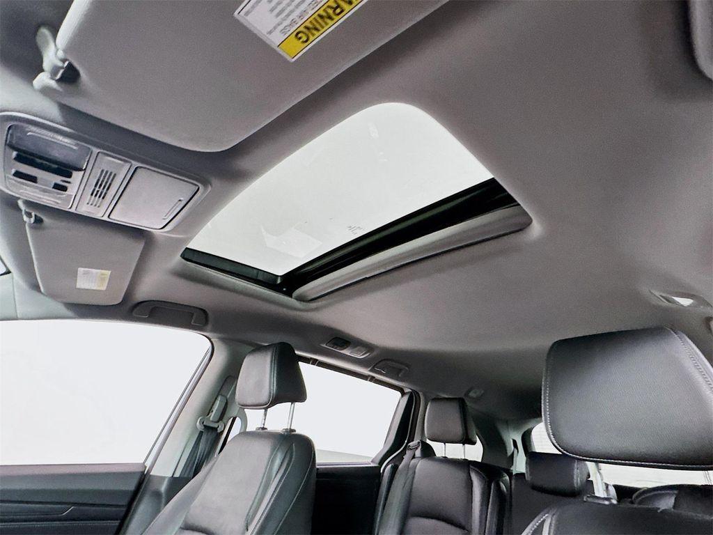 used 2023 Honda Odyssey car, priced at $30,889