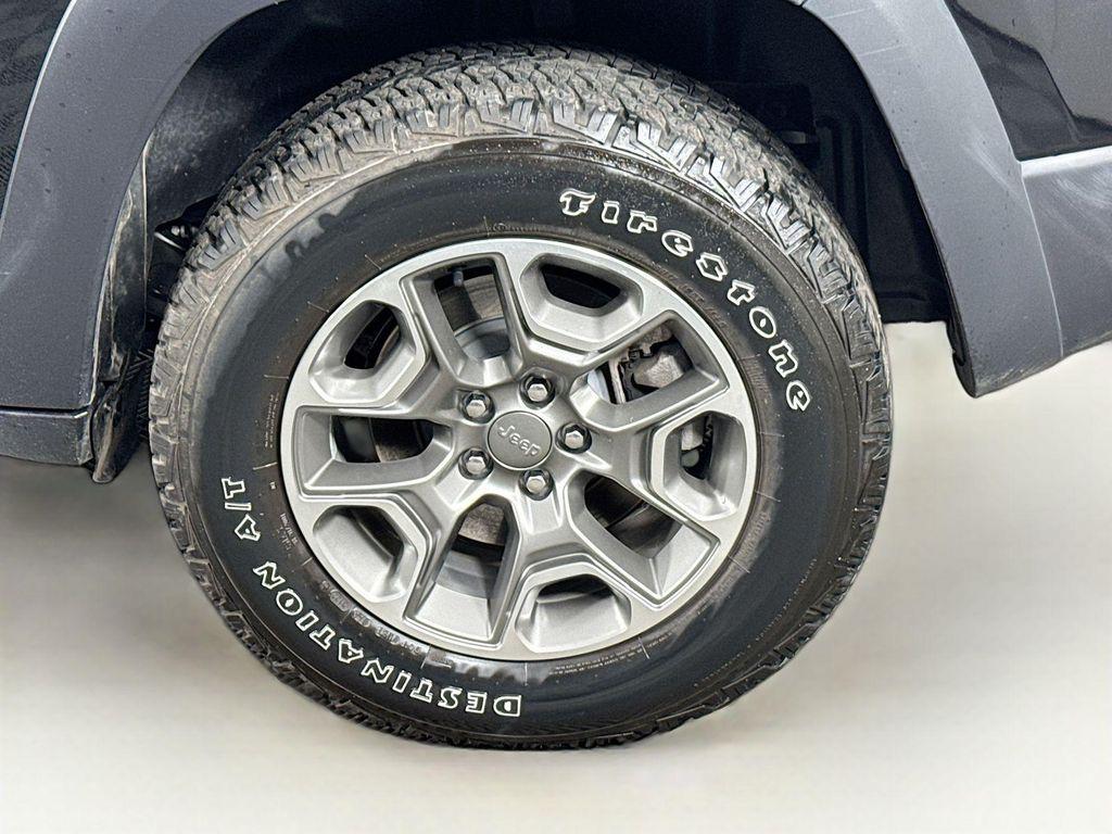 used 2022 Jeep Cherokee car, priced at $24,990