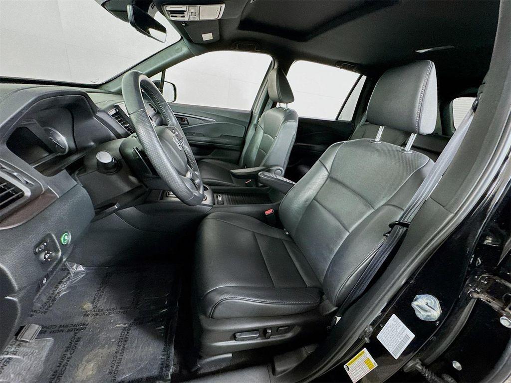 used 2022 Honda Passport car, priced at $31,549