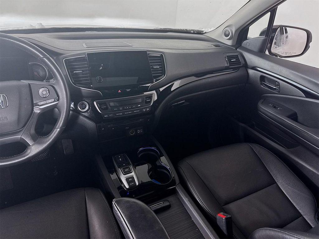 used 2022 Honda Pilot car, priced at $32,990