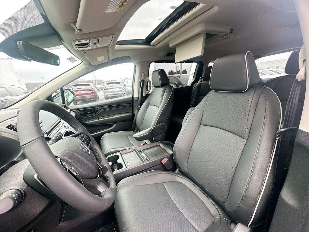 new 2026 Honda Odyssey car, priced at $48,951