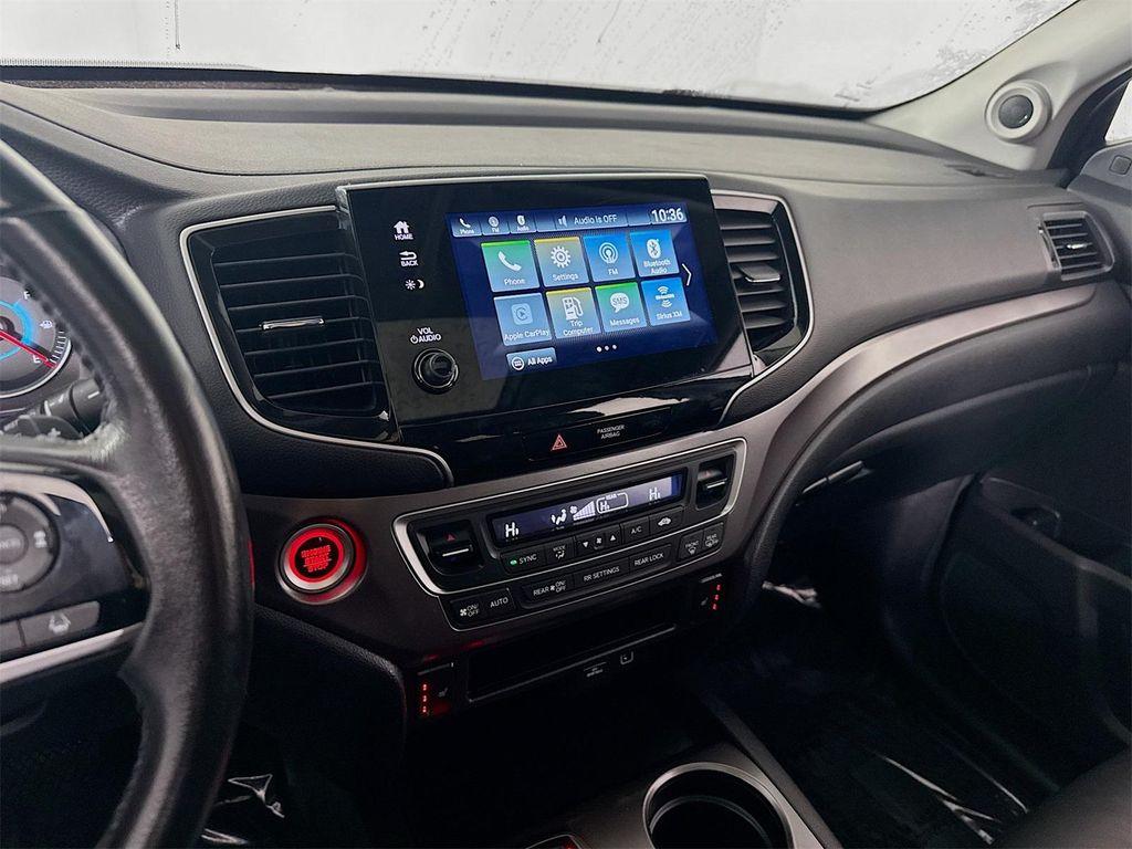 used 2022 Honda Pilot car, priced at $32,990