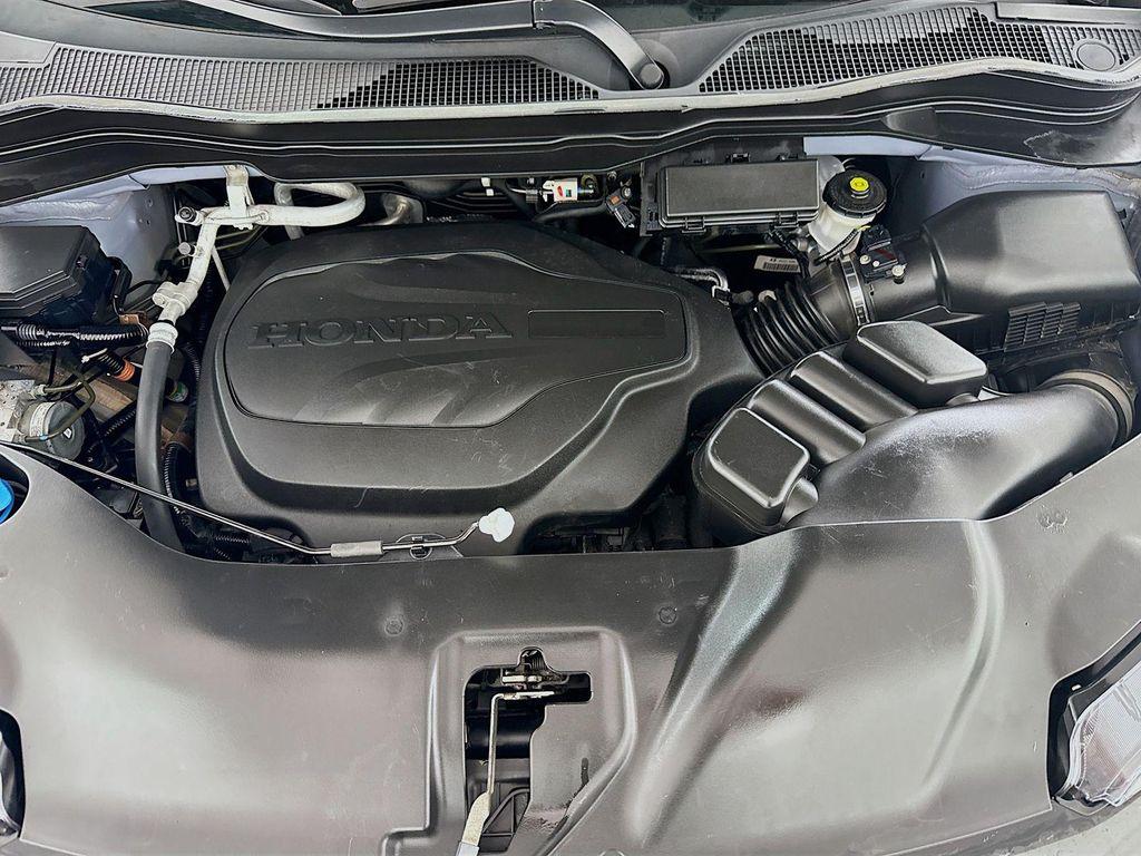 used 2022 Honda Pilot car, priced at $27,990