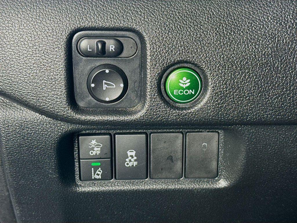 used 2022 Honda Pilot car, priced at $27,990