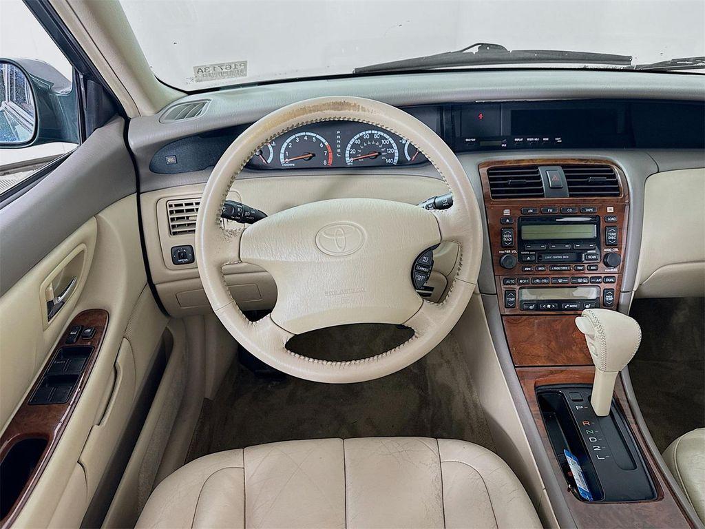 used 2000 Toyota Avalon car, priced at $5,990