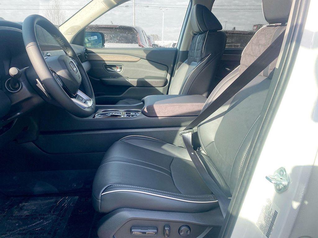 new 2026 Honda Pilot car, priced at $54,795