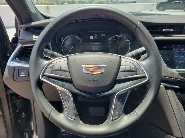 used 2025 Cadillac XT5 car, priced at $33,795