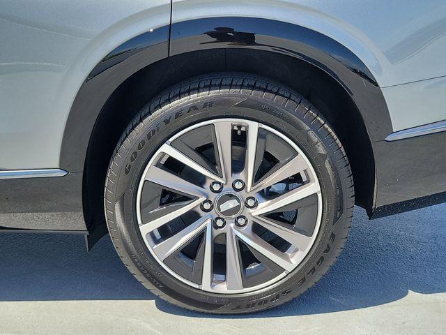 new 2026 Cadillac VISTIQ car, priced at $81,085