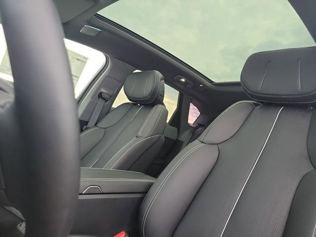 new 2025 Cadillac OPTIQ car, priced at $62,009