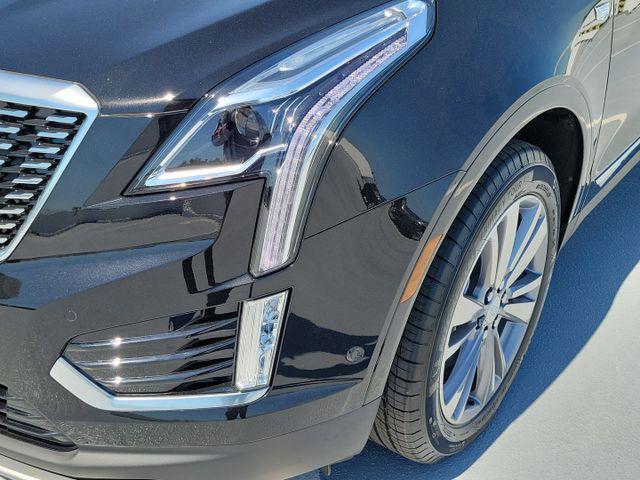 new 2025 Cadillac XT5 car, priced at $57,190