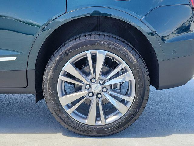 new 2026 Cadillac XT5 car, priced at $60,294