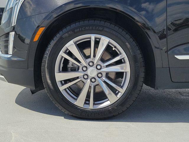 used 2024 Cadillac XT5 car, priced at $35,099