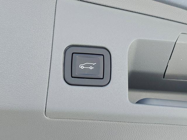 new 2026 Cadillac XT5 car, priced at $55,594