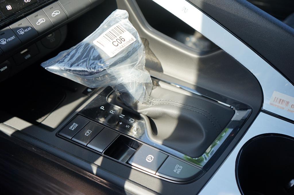 new 2025 Hyundai ELANTRA HEV car, priced at $27,185