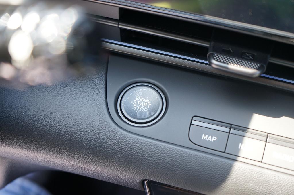 new 2025 Hyundai ELANTRA HEV car, priced at $27,185