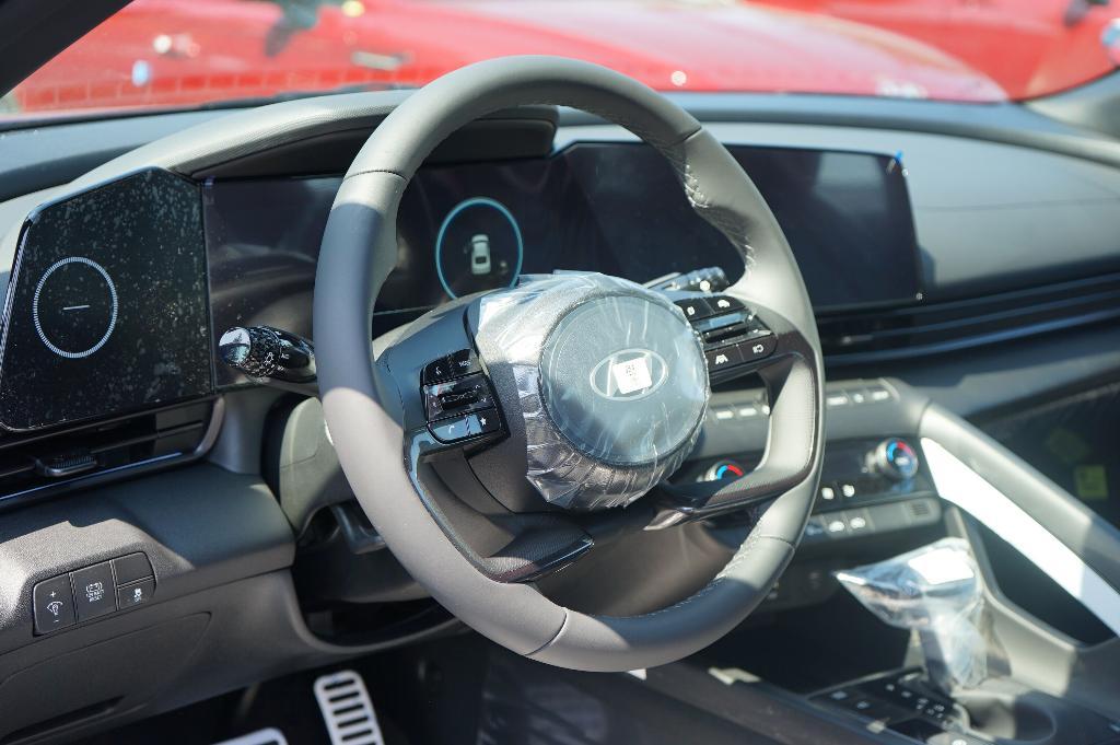 new 2025 Hyundai ELANTRA HEV car, priced at $27,185