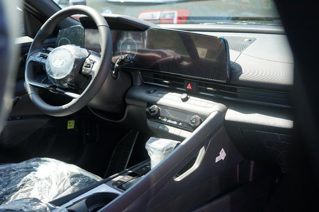 new 2025 Hyundai ELANTRA HEV car, priced at $27,185