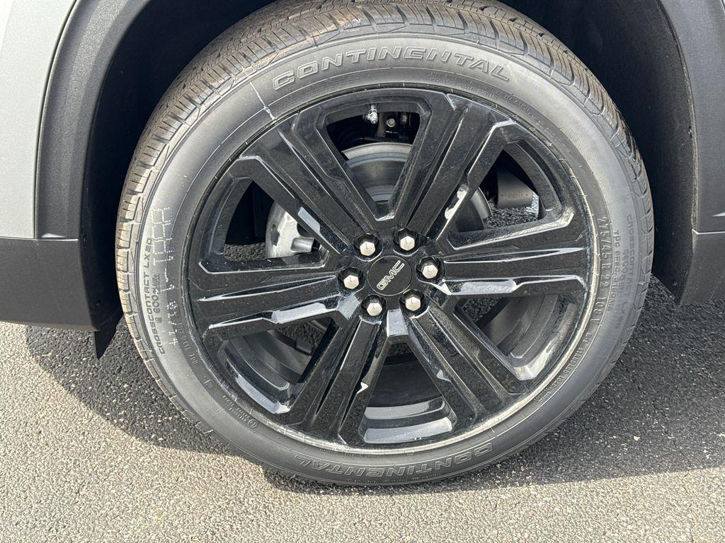 new 2026 GMC Acadia car, priced at $50,150