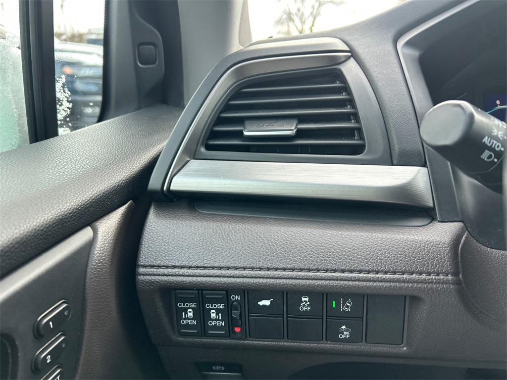 used 2018 Honda Odyssey car, priced at $22,500