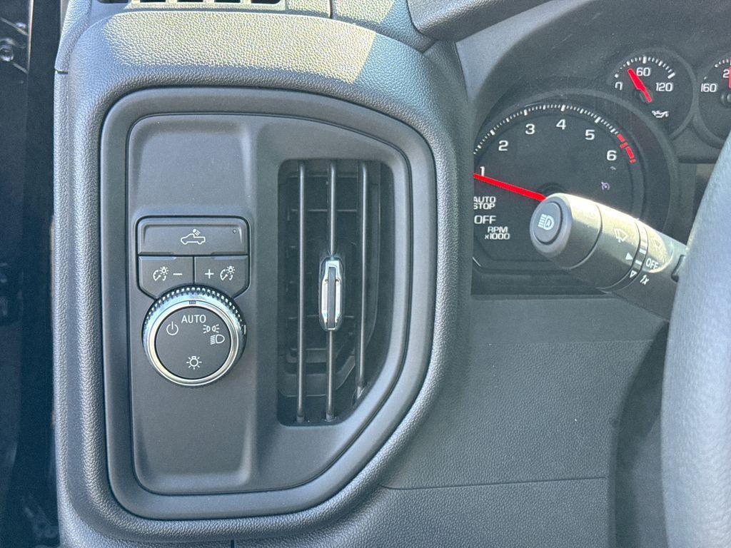 new 2026 GMC Sierra 1500 car, priced at $33,500