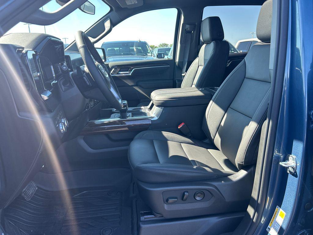 new 2026 GMC Sierra 1500 car, priced at $55,250