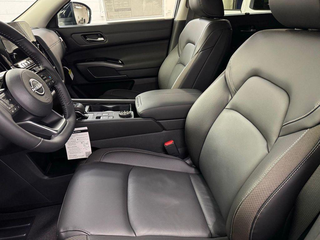 new 2025 Nissan Pathfinder car, priced at $43,497