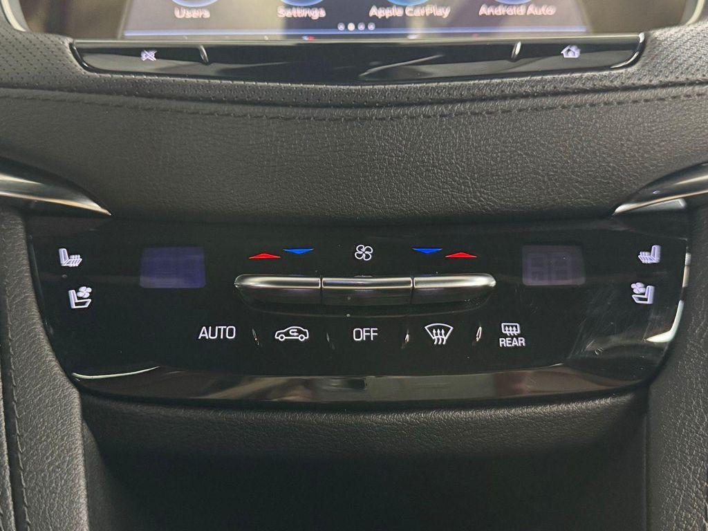 used 2022 Cadillac XT5 car, priced at $27,900