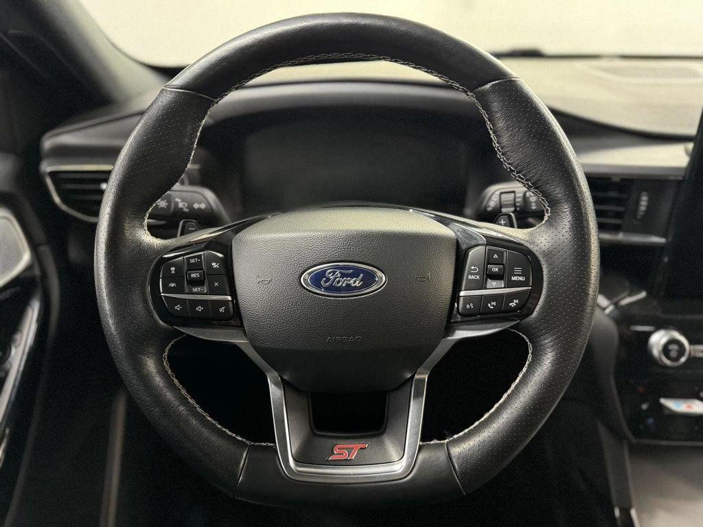 used 2022 Ford Explorer car, priced at $35,000