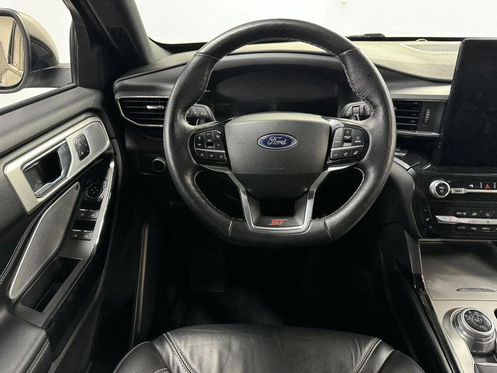 used 2022 Ford Explorer car, priced at $35,000