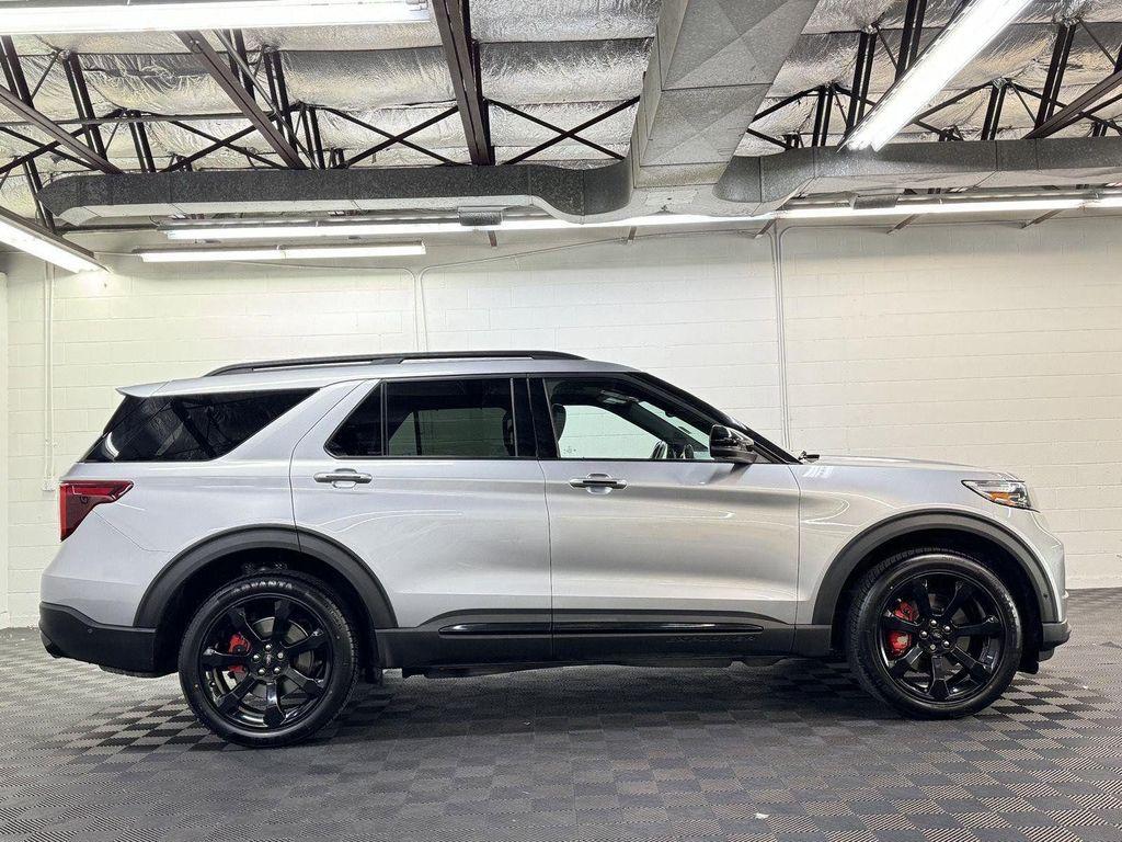 used 2022 Ford Explorer car, priced at $35,000