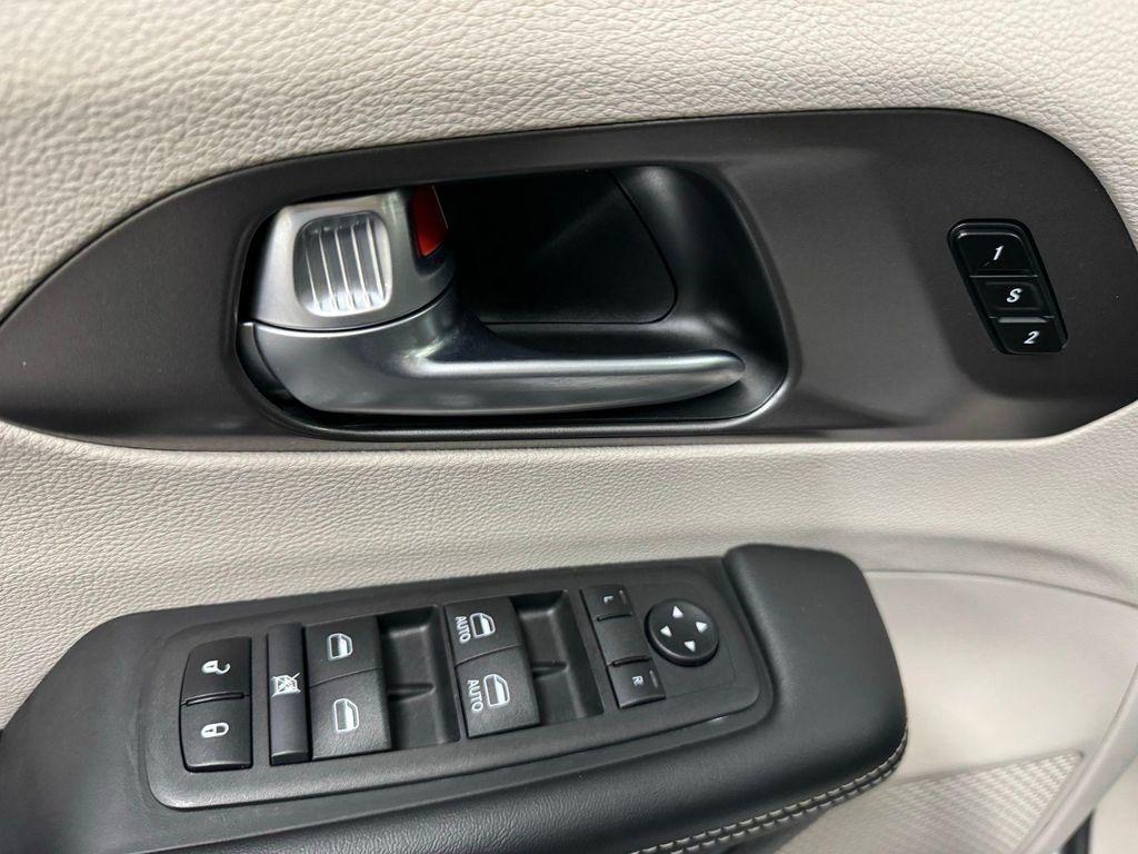 used 2024 Chrysler Pacifica car, priced at $31,794