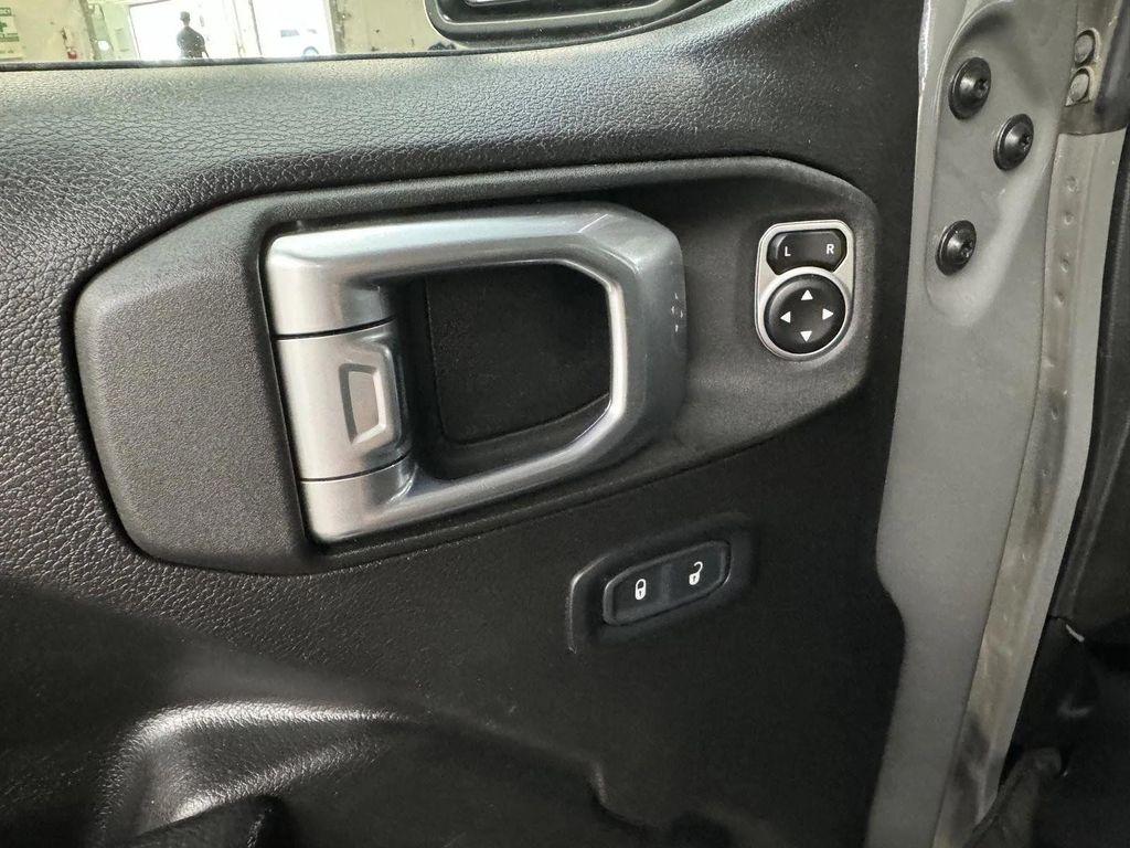 used 2022 Jeep Wrangler Unlimited car, priced at $32,300