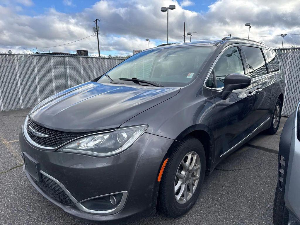used 2020 Chrysler Pacifica car, priced at $16,495