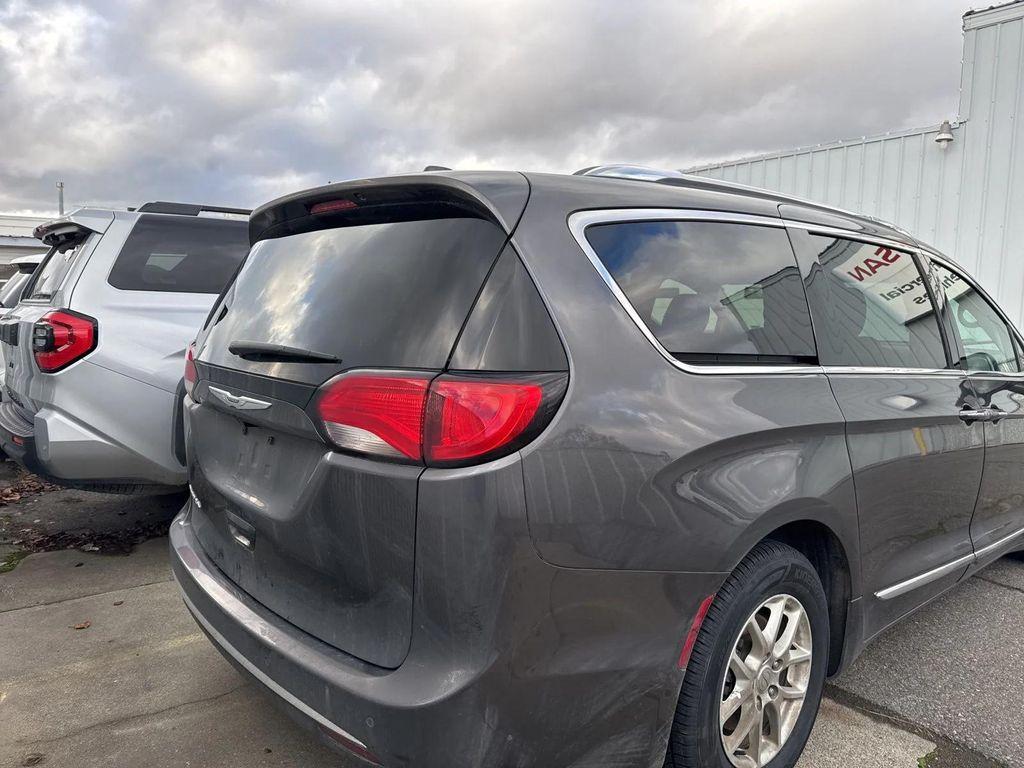 used 2020 Chrysler Pacifica car, priced at $16,495