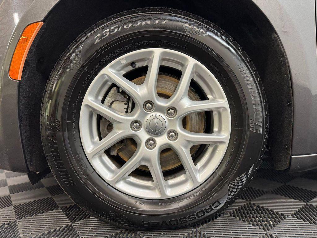 used 2020 Chrysler Pacifica car, priced at $16,450