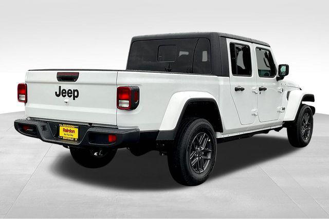 new 2025 Jeep Gladiator car, priced at $43,705