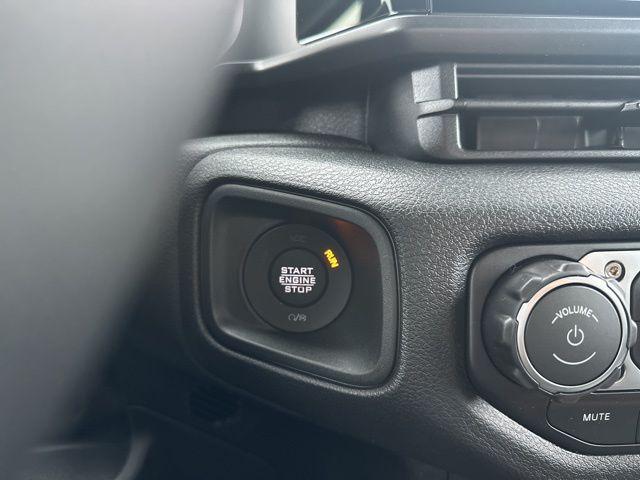 new 2026 Jeep Gladiator car, priced at $45,670