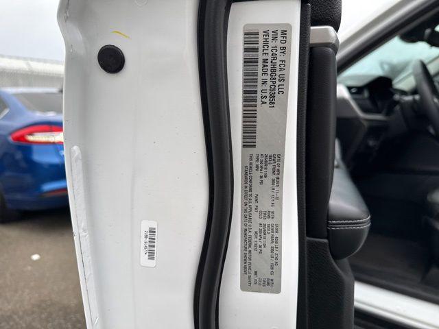 used 2023 Jeep Grand Cherokee car, priced at $25,500