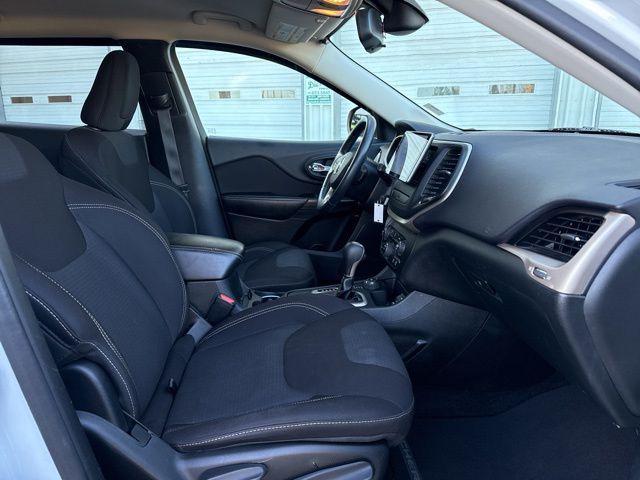 used 2015 Jeep Cherokee car, priced at $8,500