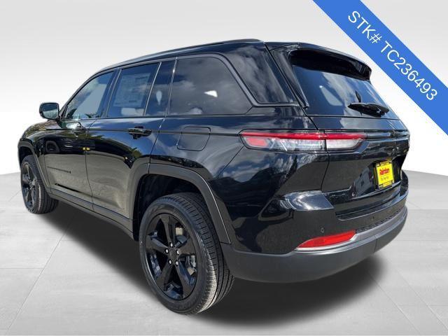 new 2026 Jeep Grand Cherokee car, priced at $46,700