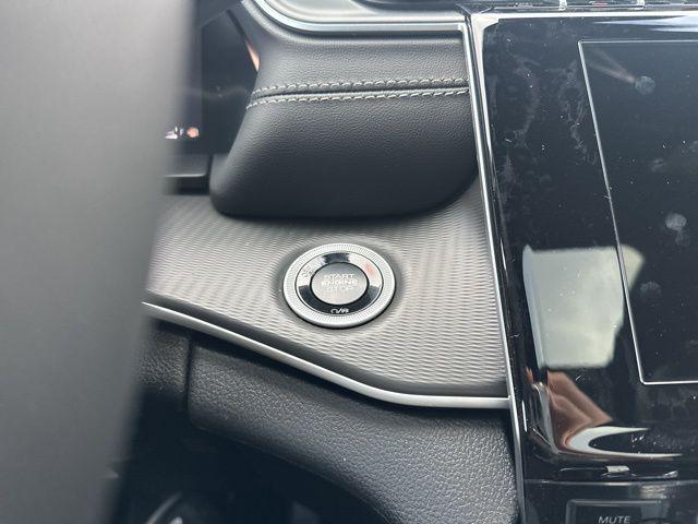 new 2025 Jeep Grand Cherokee car, priced at $35,250