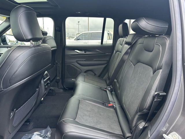 new 2025 Jeep Grand Cherokee car, priced at $35,250